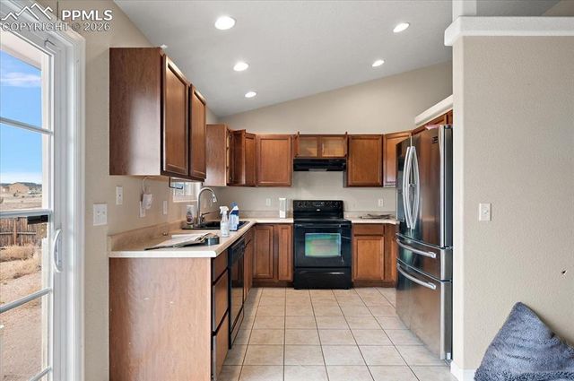 1313 N Blue Lake Lane, Pueblo, CO 81007