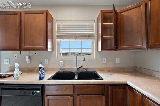 1313 N Blue Lake Lane, Pueblo, CO 81007