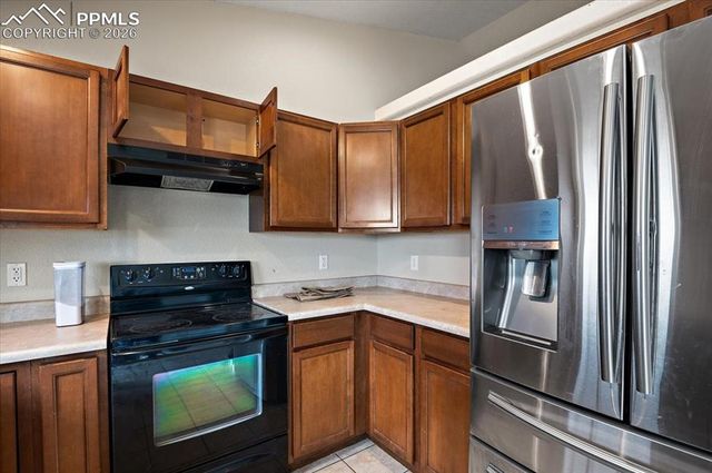 1313 N Blue Lake Lane, Pueblo, CO 81007