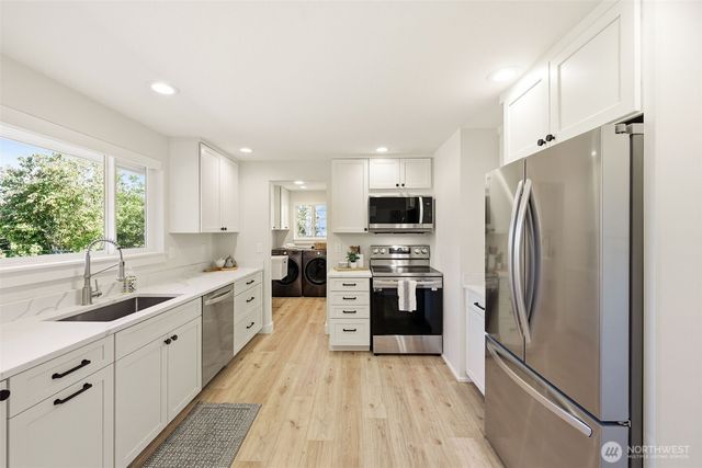8434 E E Street, Tacoma, WA 98445