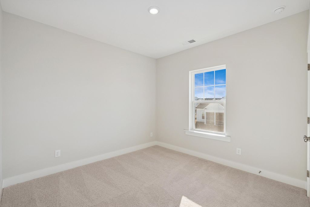 Image 27 of property listing at 400 Brightside Trail, Summerville, SC 29486