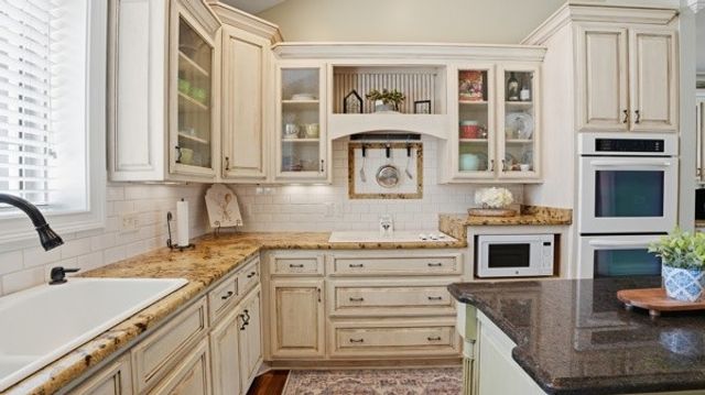 102 Highpoint Blvd, Tullahoma, TN 37388