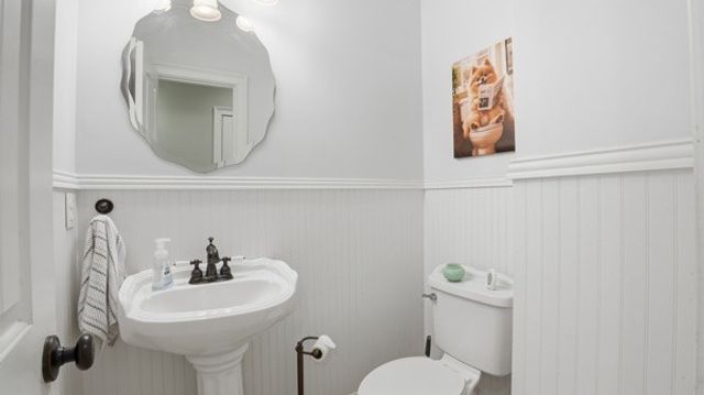 102 Highpoint Blvd, Tullahoma, TN 37388