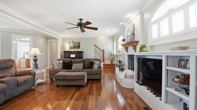 102 Highpoint Blvd, Tullahoma, TN 37388
