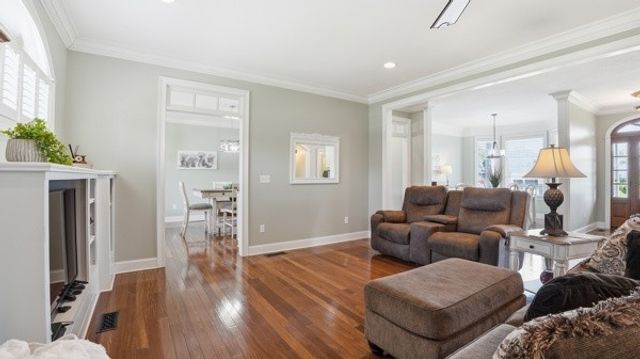 102 Highpoint Blvd, Tullahoma, TN 37388