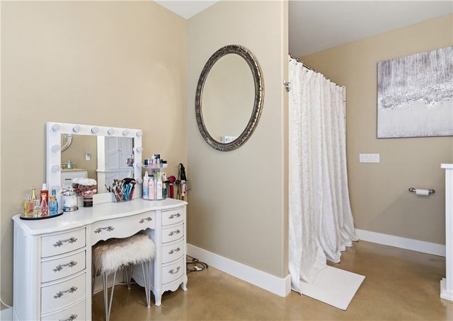 16000 Peterson Road, Gentry, AR 72734