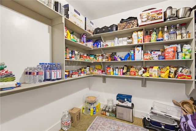 16000 Peterson Road, Gentry, AR 72734