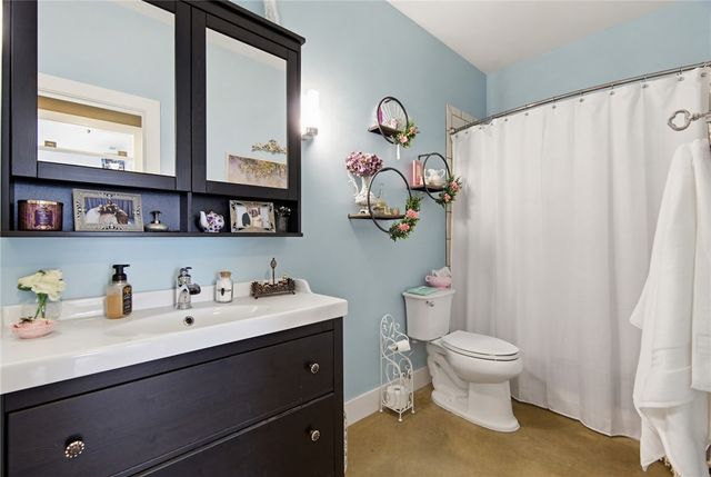 16000 Peterson Road, Gentry, AR 72734