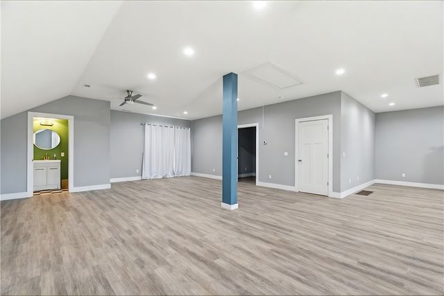 16000 Peterson Road, Gentry, AR 72734