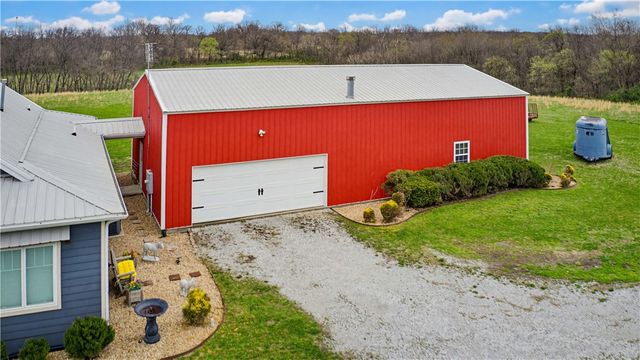 16000 Peterson Road, Gentry, AR 72734