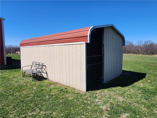 16000 Peterson Road, Gentry, AR 72734