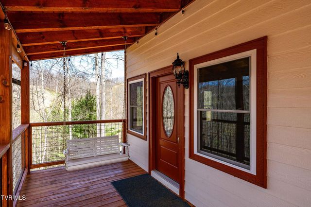 1135 Cherry Springs Lane, Trade, TN 37691
