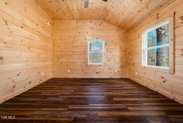 1135 Cherry Springs Lane, Trade, TN 37691