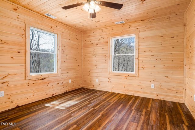 1135 Cherry Springs Lane, Trade, TN 37691
