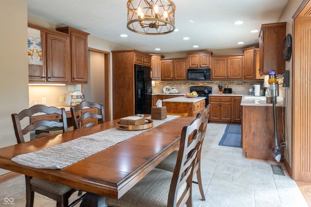 2603 Waldon Drive, Greenwood, IN 46143
