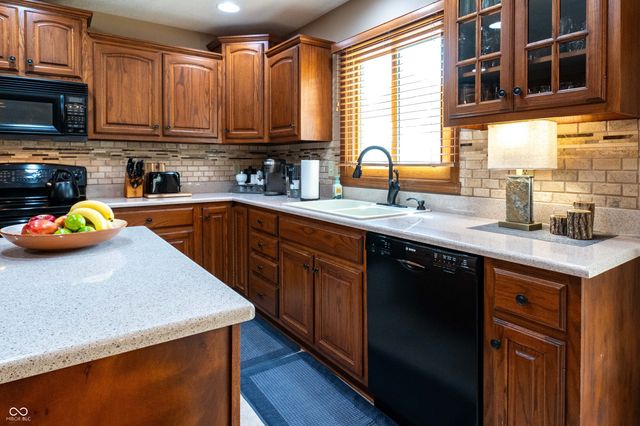 2603 Waldon Drive, Greenwood, IN 46143