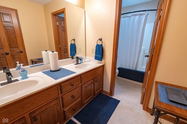 2603 Waldon Drive, Greenwood, IN 46143