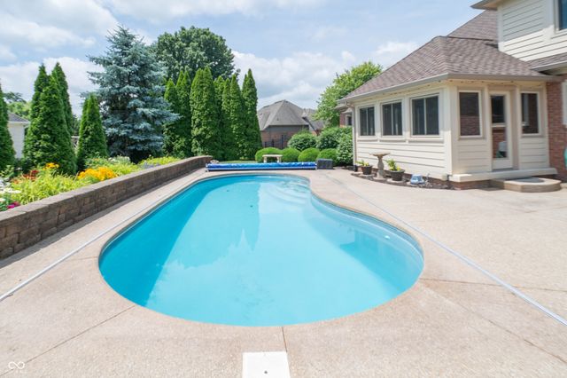 2603 Waldon Drive, Greenwood, IN 46143