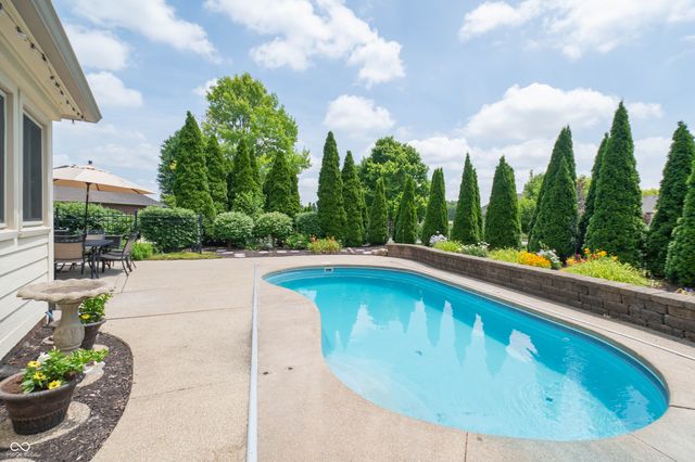 2603 Waldon Drive, Greenwood, IN 46143
