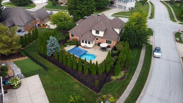 2603 Waldon Drive, Greenwood, IN 46143