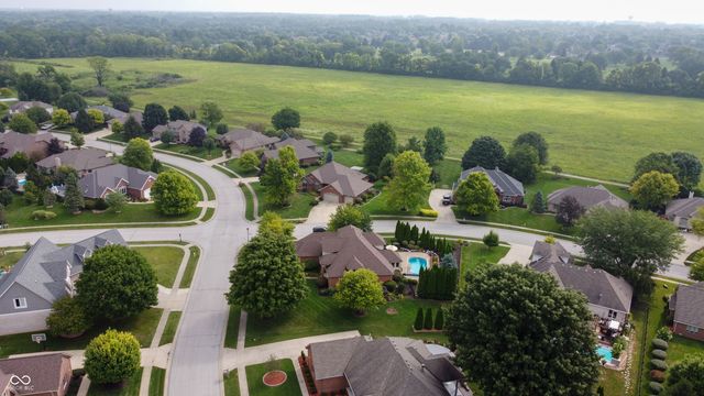 2603 Waldon Drive, Greenwood, IN 46143