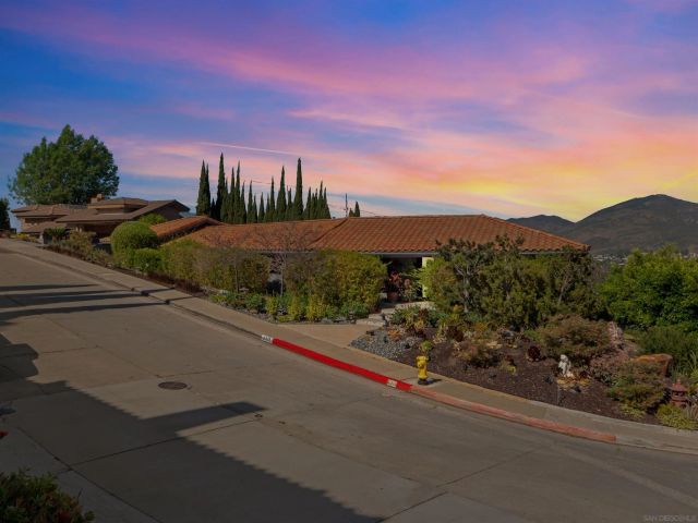 6315 Ridge Manor, San Diego, CA 92120