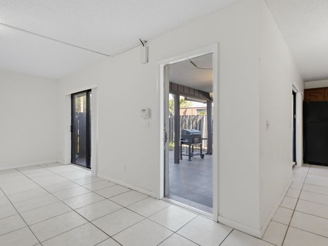 6345 RED PINE Lane A, Greenacres, FL 33415