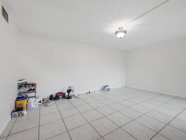 6345 RED PINE Lane A, Greenacres, FL 33415