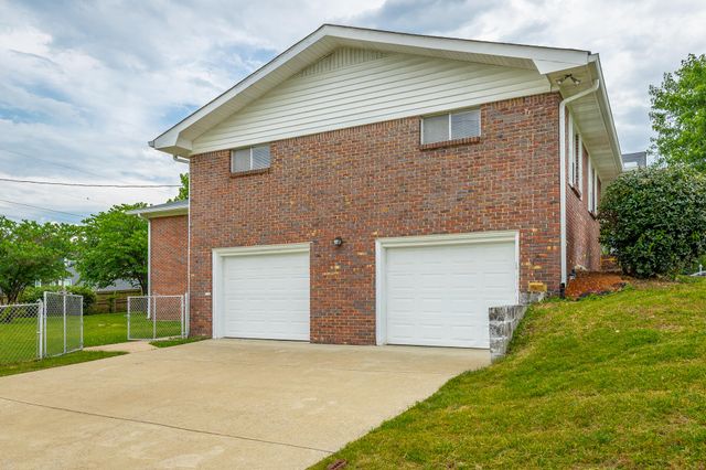 2520 Sharron Drive, Chattanooga, TN 37421