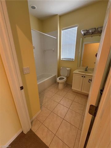 4263 Liron AVE # 204, Fort Myers, FL 33916