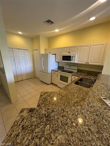 4263 Liron AVE # 204, Fort Myers, FL 33916