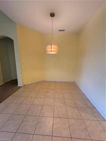 4263 Liron AVE # 204, Fort Myers, FL 33916