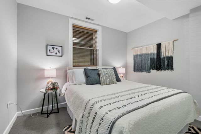 4638 N Albany Avenue 1E, Chicago, IL 60625