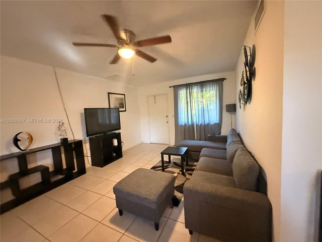 1104 N 17th Ct 107, Hollywood, FL 33020