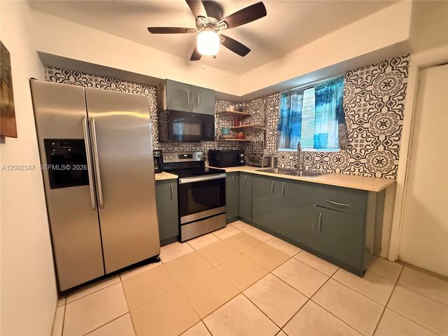 1104 N 17th Ct 107, Hollywood, FL 33020