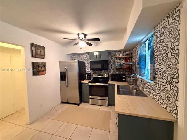 1104 N 17th Ct 107, Hollywood, FL 33020