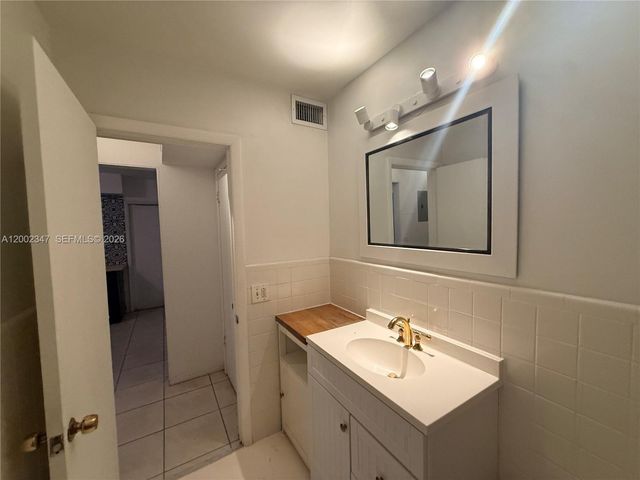 1104 N 17th Ct 107, Hollywood, FL 33020