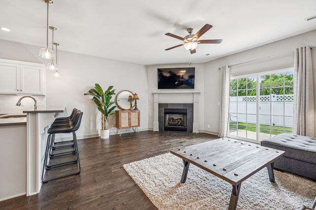 2342 N Tennessee Blvd Apt 1203, Murfreesboro, TN 37130