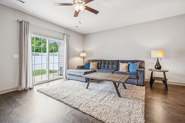 2342 N Tennessee Blvd Apt 1203, Murfreesboro, TN 37130