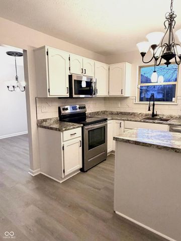 7260 Bradford Woods Way, Indianapolis, IN 46268