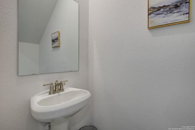 2546 Dry Moss Way, San Antonio, TX 78224