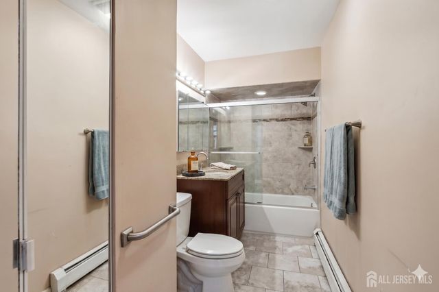 66 Brandywine Road, Fords, NJ 08863