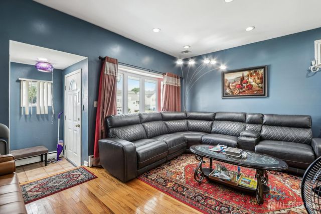 66 Brandywine Road, Fords, NJ 08863