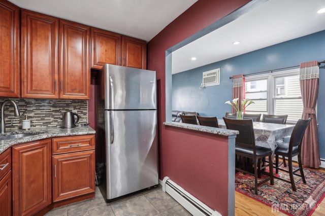 66 Brandywine Road, Fords, NJ 08863