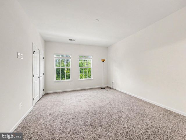207 STREAMVIEW DR, Fredericksburg, VA 22405