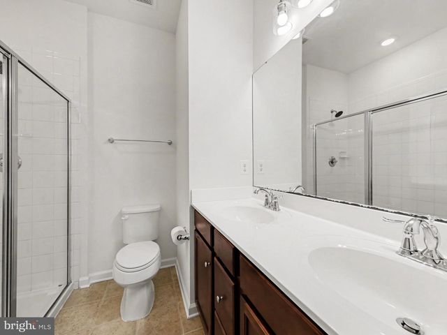207 STREAMVIEW DR, Fredericksburg, VA 22405