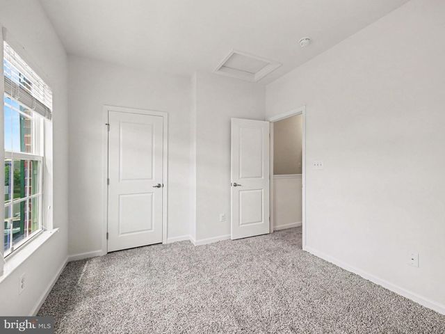 207 STREAMVIEW DR, Fredericksburg, VA 22405
