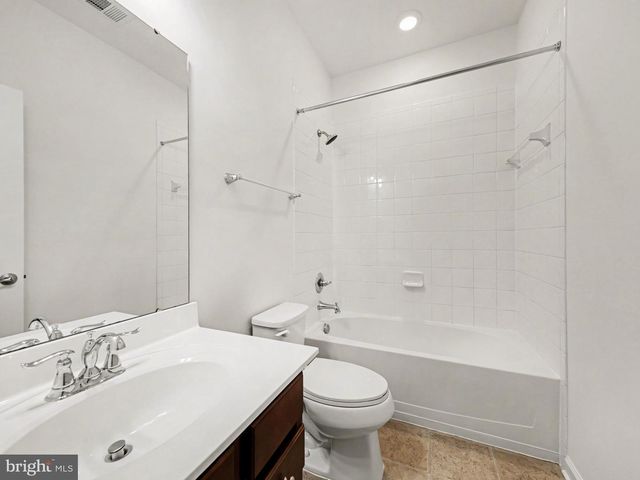 207 STREAMVIEW DR, Fredericksburg, VA 22405