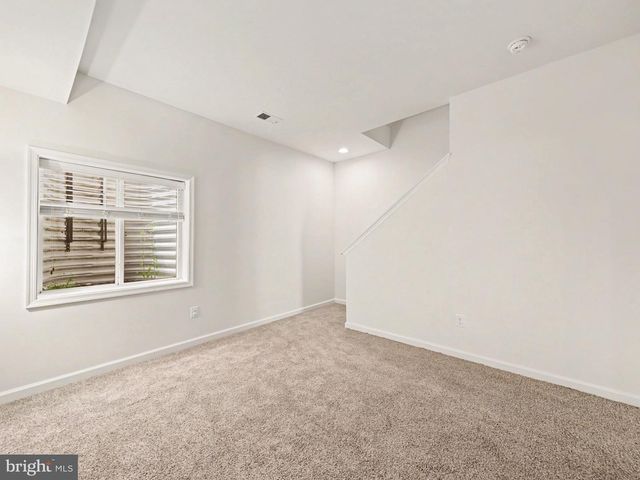 207 STREAMVIEW DR, Fredericksburg, VA 22405