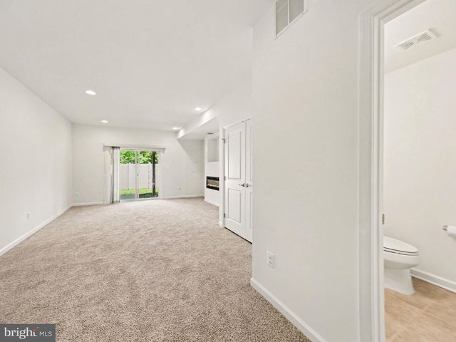 207 STREAMVIEW DR, Fredericksburg, VA 22405